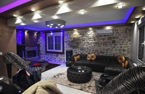 Eleni De Lux - Photo 28