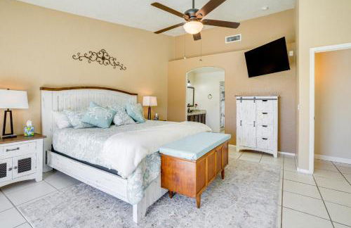 Lakefront Home with Outdoor Oasis in Glendale! - Foto 15