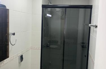 1103- Apartamento Encantador, amplo e decorado, mobiliario moderno, cozinha completa com utensílios , Excelente vista da cidade e localização privelegiada no bairro Bigorrilho - Photo 14