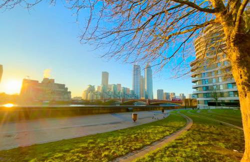 Elegant and Modern 3-Bedroom Victorian House in Westminster, London - Photo 2
