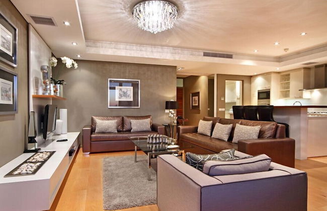 The Residences at Crystal Towers - Foto 30