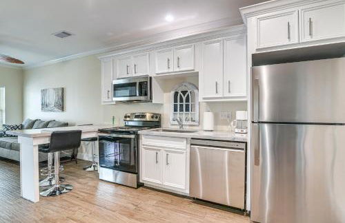 Walk to Beach and Moody Mansion Galveston Home! - Foto 7