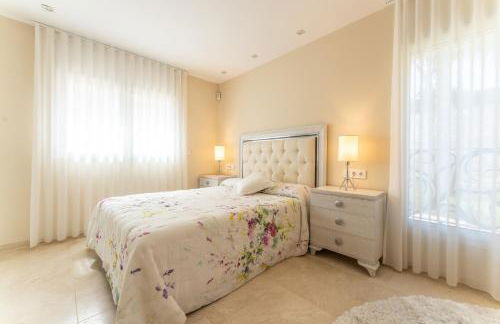 Villa Stella Maris Luxury 4BR Pool Beach - Foto 36