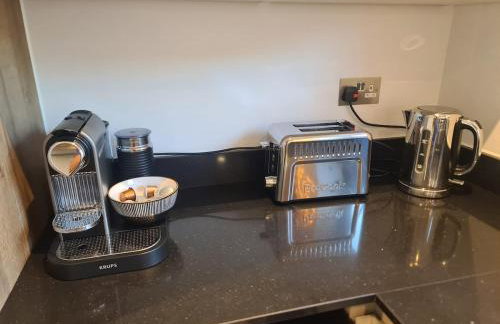 The Snuggery-Hot Tub-Free Parking-Accessible - Foto 13