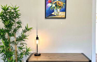 Modern Deluxe Kitchen, King Bed, Laundry, DT Renton close to Valley Med & SeaTac - Foto 9