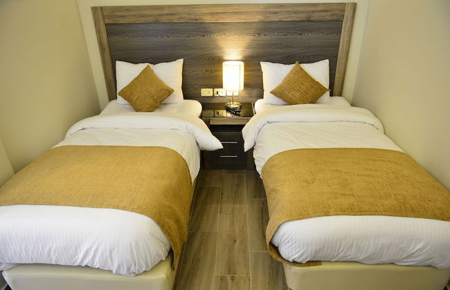 moses residence - Photo 2