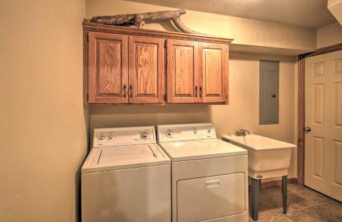 Waterfront Lake Dardanelle Home with Dock and Fire Pit - Foto 29