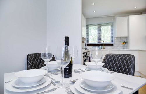 Spacious & Bright 3 Bedroom House in Peterborough - Foto 5