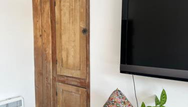 Little Hillside - Photo 2