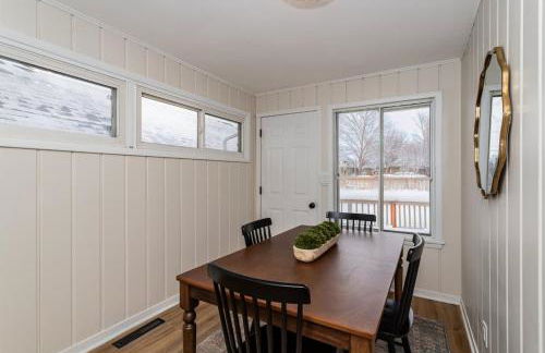 Modern 3BR Getaway-Stylish Ames - Foto 16