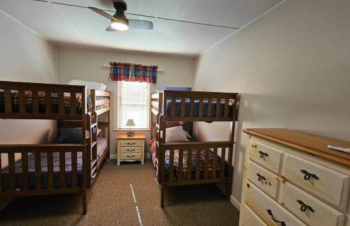 Farmhouse Retreat - Sleeps 10 - 1hr from STL - Foto 25