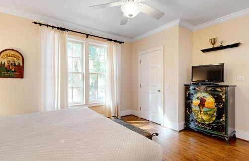 Luxury cottage with pools & multiple decks, 1/2 block to beach - Foto 22