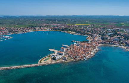 Apartment Narcisa with Terrace - Photo 25