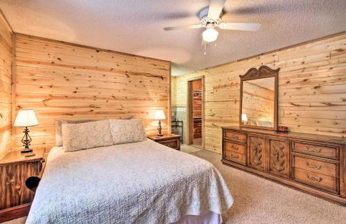 Cozy Crosby Cabin Near Serpent Lake and Main St - Foto 17