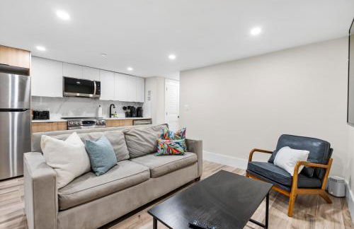 5-Bedroom Home with 2 Kitchens & Rooftop Deck, U Street and Shaw - Foto 65