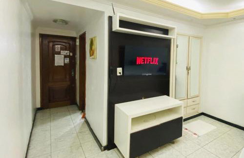 Riverfront Retreat Prime Location Apartment with Stunning Views of the RioNegro - Foto 2