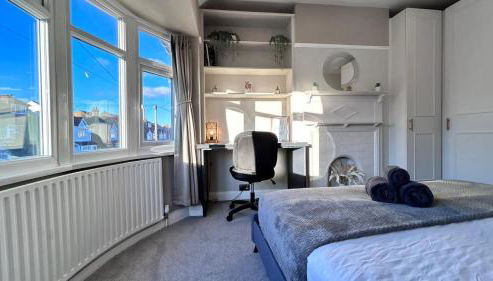 Fully Furnished New Malden 3BDR Home with Parking Washer Dryer and Garden near Kingston - Foto 4