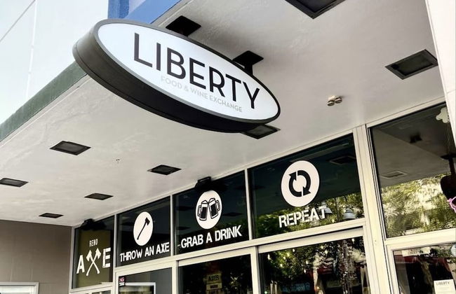 DT Reno - 4BR Home w Patio BBQ Grill Games Room - Foto 36