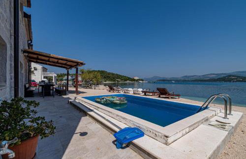 5* Beachfront Villa Olive Mill - Foto 2