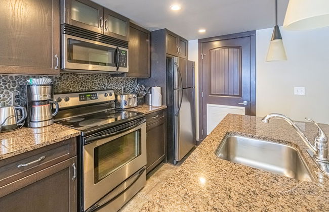 Copperstone Resort - Mountain View Suite - Photo 6