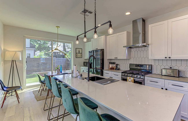 Private Backyard in East Austin - Photo 7