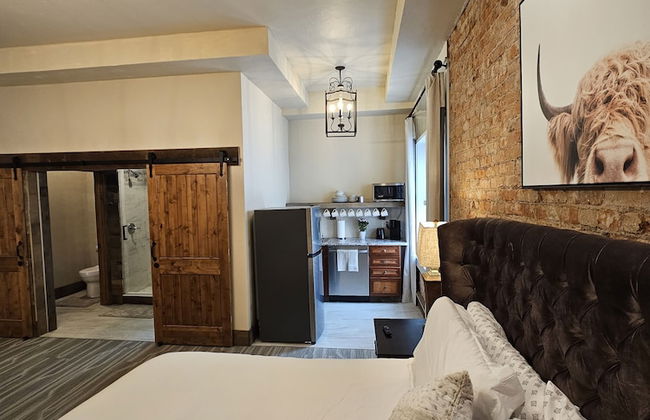 Eaglescape Suites and Event Center - Photo 15