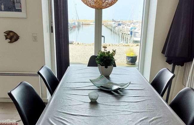 "Line" - 10m from the sea - Foto 24