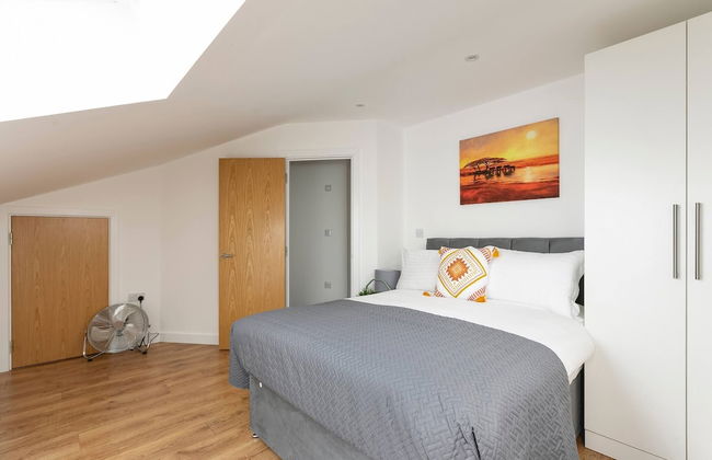 Skyvillion - Huge 4bed Apartment Wbalcony - Parking - Photo 10