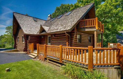 Family Home with Indoor Pool about 2 Mi to Elkhart Lake! - Foto 41