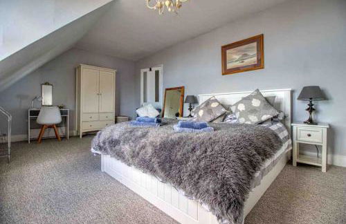 Large character home, hot tub, beach 5 min walk - Foto 13