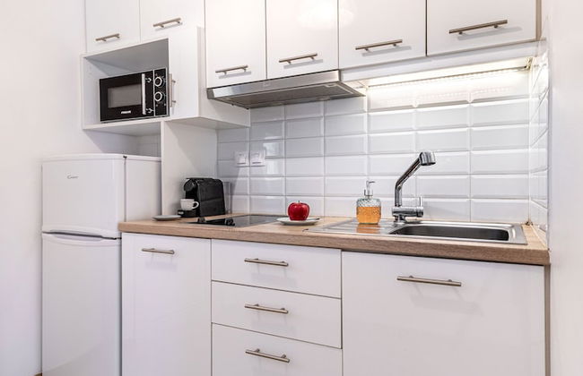 Breeze One Bedroom Apartment by BluPine - Foto 11