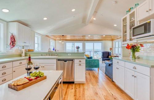 The Lookout! Stunning Views!! Walk to Beach! BBQ! Fast WiFi!! Dog Friendly! - Foto 1