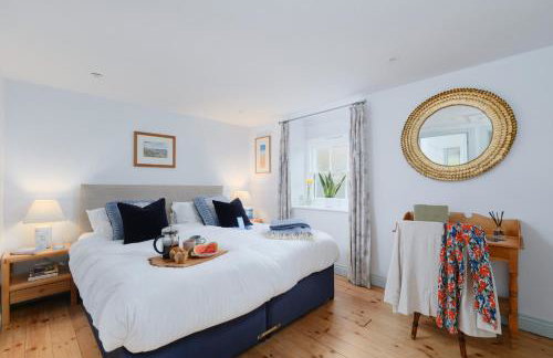 Corner Cottage - Photo 11