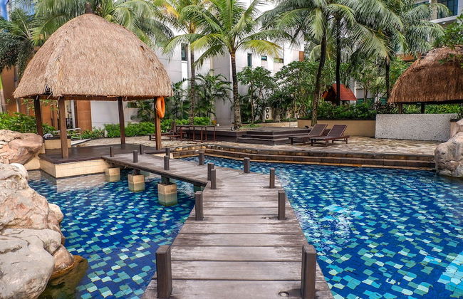 Elegant and Homey 2BR Hampton's Park Apartment - Photo 18