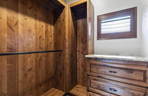 Reno Basecamp 2 King Suites, Walk to Food and Fun - Foto 5