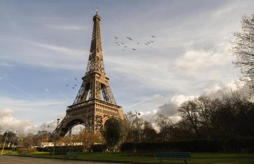 Family apartment at the foot of the Eiffel Tower - Photo 20