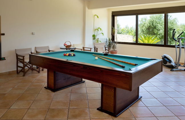 Family Friendly Villa Hermes With Private Pool - Photo 23