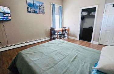 Suites on East Side near Whole Foods, Brown University, Miriam Hospital, MBTA, Downtown, - Foto 10