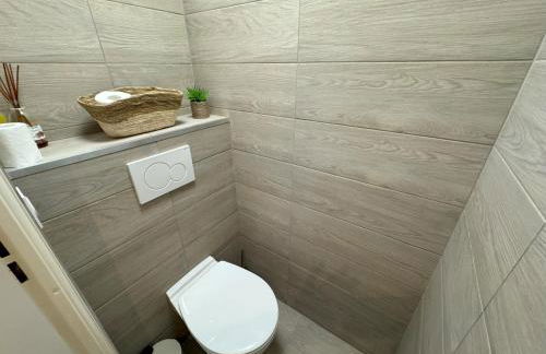 Elegant Apartment with Sea View and Swimming pool - Photo 24