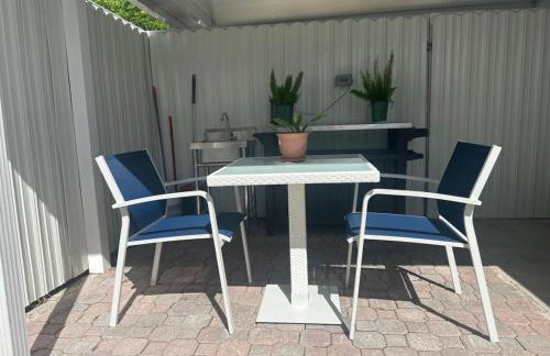 Relaxing Studio Getaway w BBQ, Patio and Parking - Foto 6