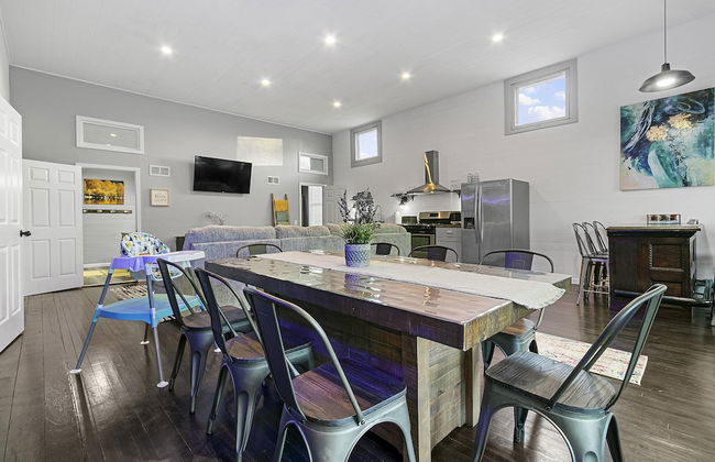 The Waterfront - Waterslide Game Room Sleeps 26 - Foto 18