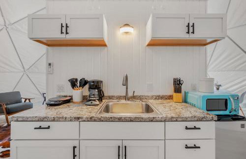 Glamping dome w hot tub & fire pit - Foto 16