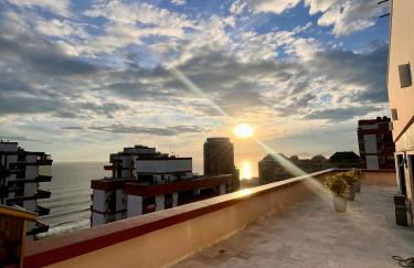 Barra Mares-apto p 4 pessoas em frente ao posto 4 Barra - Foto 30