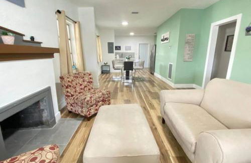 Heart of Miami sleeps 10 near Little Havana Beaches - Foto 28