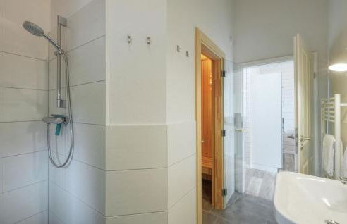 Nice Home In Krems Iiwarderbrück - Foto 27