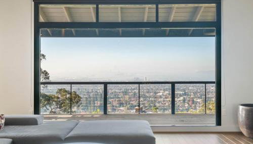 Luxury 3BR Hillside Retreat wAC Panoramic View - Foto 3