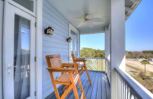 Centennial Coast Cottage - with Heated pool - Foto 18