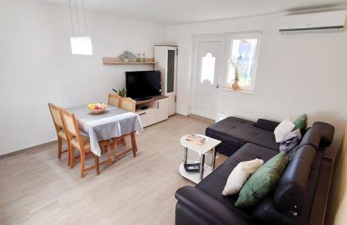 Cozy & bright apartment in Split - Photo 23