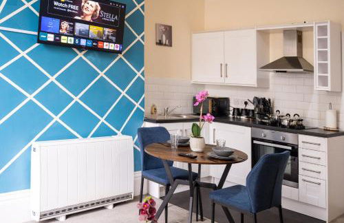 Rugby 1-BR Apt, Parking, City Centre, Sleeps 3 - Foto 47