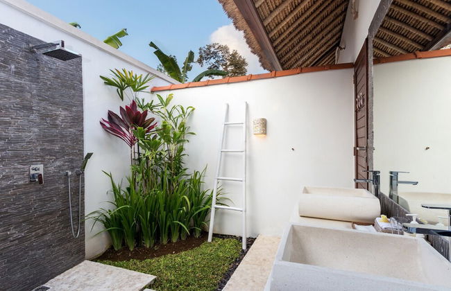 Villa Candi Kecil Empat by Villa Finder - Foto 14